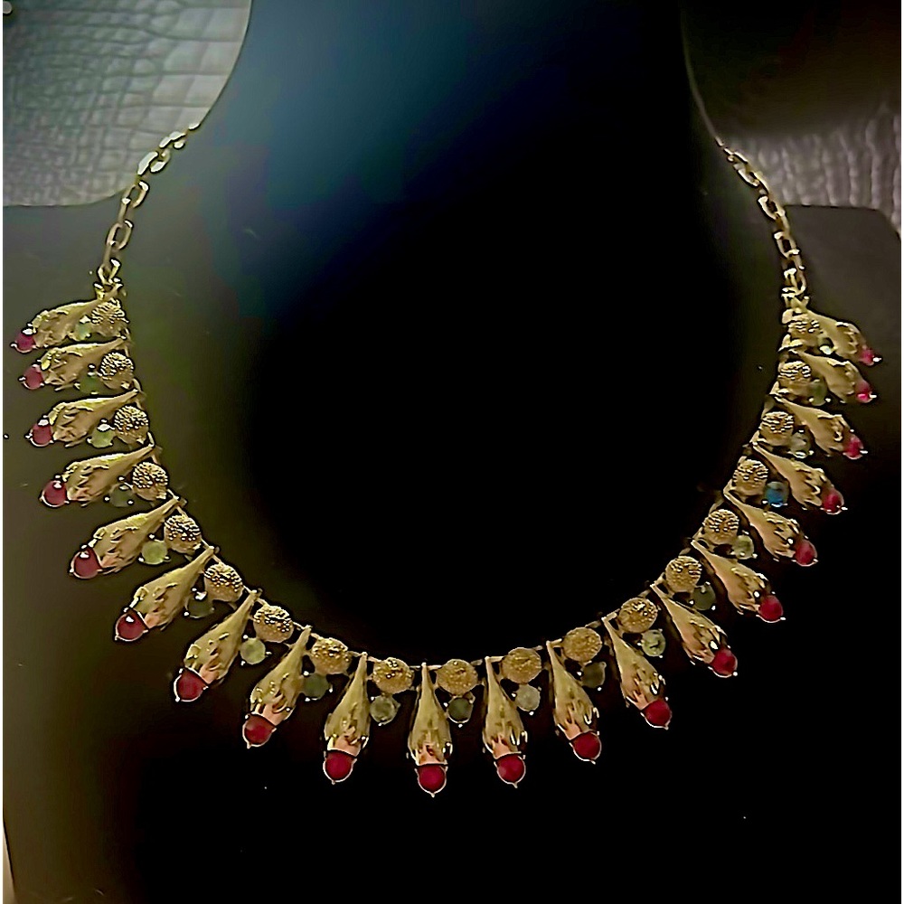 Vintage Coro necklace Stunning around your neck. Gold tone with brilliant stones